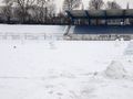 Снежни човеци опитаха първи невидимата нова трева на Градския