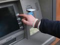 Повреден банкомат остави  Червена вода шест дни без пари