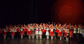Грандиозен годишен концерт  поднесоха танцьорите от „Зора“
