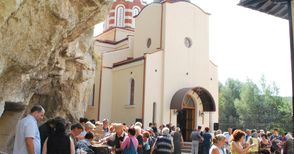 Първи храмов празник чества  църквата в Басарбовската обител