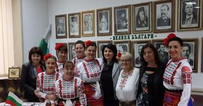 Ценовските „Луди млади“ танцуваха на българо-унгарски празник