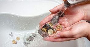 Цената на водата падна със стотинка и половина