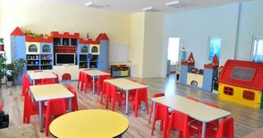 Почти за половината места в детските градини вече са подадени молби