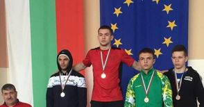 Талантът Християн Стефанов шампион по борба с две титли