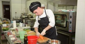 Мариян Иванов от гимназията по туризъм победи в състезанието на младите готвачи
