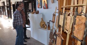 Изконни български изкуства оживяха в изложба на Дунавската задруга