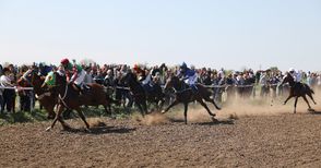 Сандрово с пет призови места на уникален турнир по конни надбягвания