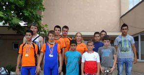 4 титли и още 6 държавни медала за младата сила в русенските щанги