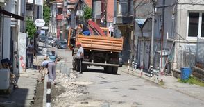 Високо напрежение около ремонтите ВМРО: Хаос и мръсотия Стоилов: След 2 години градът ще е уникален
