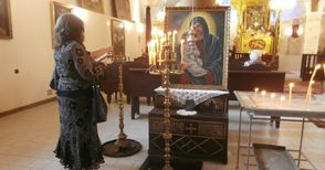 С осветено грозде арменците  празнуваха Голяма Богородица