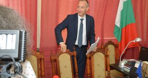Образователният министър: Ремонтът в „Христо Ботев“ е вторият най-проблемен случай в страната