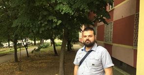 8 години по-късно Филип Тодоров влиза в старата си класна стая, но като учител