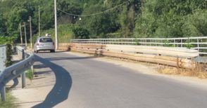 Плачещият за ремонт от две години мост в Басарбово ще почака и това лято
