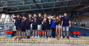 Плувците на „Ирис“ с титлата на държавни отборни шампиони