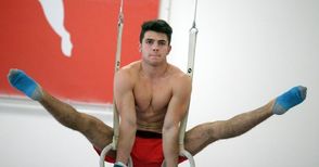 Гимнастик от САЩ с картотека на „Акро“ печели медал на Световната купа