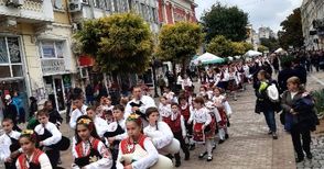 Силистренски гайдари откриха  фолклорния фестивал „Северина“