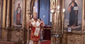 Владиката Наум отслужи литургия  за празника на Желязната църква