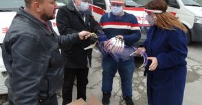 50 предпазни шлема и други подаръци  получи „Медика“ на рождения си ден