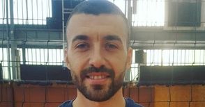 Виктор Костадинов тренира за футболна кариера