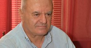 След 31 години директорът на „Васил Левски“ Галин Ганчев се прощава с училището