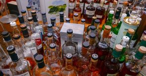 Митничари блокираха 118 литра алкохол за сватба в чужбина