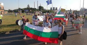 Протестът за втори път се насочва към Дунав мост