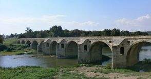 Реставрацията на моста на Кольо Фичето ще мине през Комисията по конкурeнцията