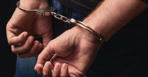 Двама наркодилъри на възраст задържани в акция на три полицейски дирекции