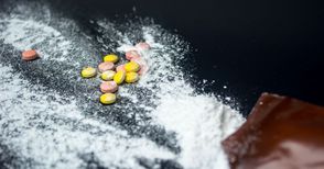 Известен наркодилър забърквал метамфетамини в дома си