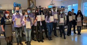 12 абитуриенти от Дойче шуле получиха сертификати на Кеймбридж