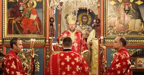 С архиерейска литургия започнаха честванията на 800-годишнината на Ивановските църкви