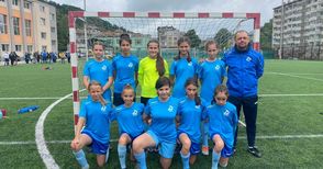 Футболните момичета без загуба в Габрово