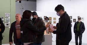 Недрет Яшар получи Голямата награда  на Осмото биенале на миниатюрата
