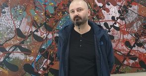 Николай Петров представя своите  „Татуирани храмове“ в галерията