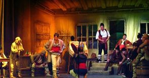 Филм разказва как Иван Донев прави танц по „Ръченицата“ на Мърквичка
