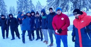 Борците от „Юнак“ тренират в снега на Белмекен