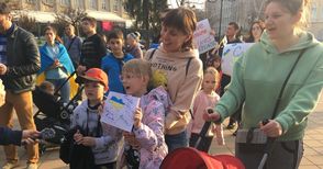 Втора голяма демонстрация на майки с колички в Русе - този път срещу войната в Украйна