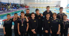 Плувците на „Ирис“ спечелиха  6 медела на турнир в София