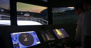 Модерен тренажор подготвя бъдещи  капитани за корабния мостик