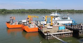 Две нови баржи ще пазят Дунав при разливи на гориво и корабите при пожар