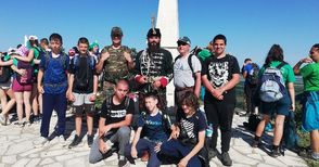 Бъдещи капитани от Корабната гимназия отсрамиха цяла Североизточна България на славния Ботев път до Околчица