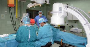 Мъж с пронизан с нож бял дроб спасен от хирурзи в „Канев“