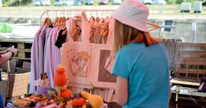 Бижута, картини, дрехи и още цветни изненади в новото издание на арт базара в Русе