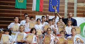 Ученическата школа с куп медали на турнир по карате