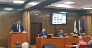 Високо напрежение в Общинския съвет около точката за сваляне на Пазарджиев от поста