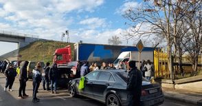 Протестът на Дунав мост: Пет километра се изминават за час и половина, всеки ден сме в задръстване