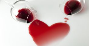 Университетът предизвиква творците с „Любов... като сила. Вино... като слабост“