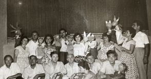 Архивът честити годишнината на Кукления театър със снимки от 1960 година