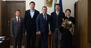Милков поиска от китайското посолство драконова лодка за реклама на Световното първенство в Русе