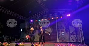 Концерт на естрадни звезди прозвуча на празничния 22 септември в Свищов